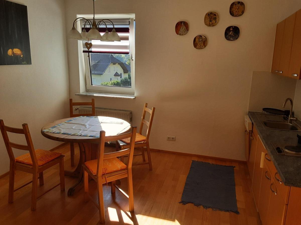 Apartment - Ferienwohnung 2 Treffen Am Ossiachersee Eksteriør billede